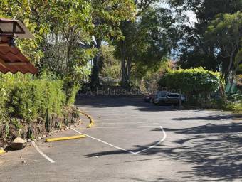 Venta de Club Campestre en Escazú. RAH 26-1894, $ 1,700,000, 5, San José, Escazú