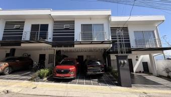 Se vende casa en Santo Domingo Heredia 26-1977