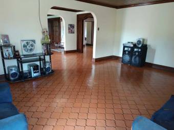 Venta de Casa en LOMAS AYARCO-Curridabat-Tirráses. RAH 25-1167