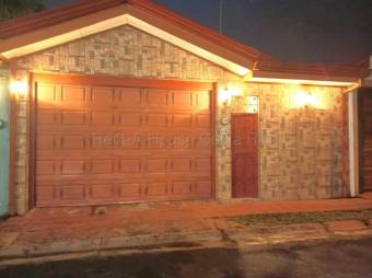 Venta de Casa de 2 Plantas en El Tejar del Guarco. RAH 26-1921