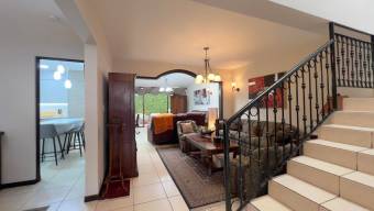 Hermosa Casa en venta en Curridabat MLS 26-945