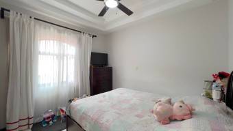 Hermosa Casa en venta en Curridabat MLS 26-945