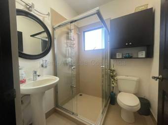 Hermosa casa en venta en Lagunilla de Heredia MLS 26-1600
