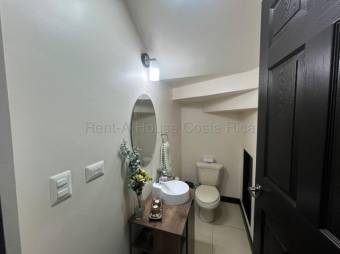 Hermosa casa en venta en Lagunilla de Heredia MLS 26-1600