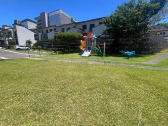 Hermosa casa en venta en Lagunilla de Heredia MLS 26-1600