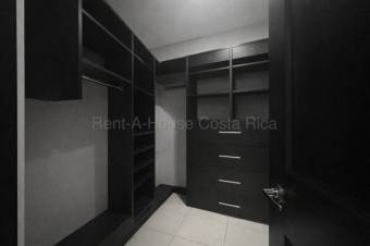 Hermosa casa en venta en Lagunilla de Heredia MLS 26-1600
