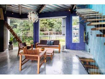 MODERN HOUSE FOR SALE IN SANTA ANA WITH VIEWS OF THE CENTRAL VALLEY