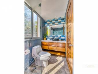 MODERN HOUSE FOR SALE IN SANTA ANA WITH VIEWS OF THE CENTRAL VALLEY