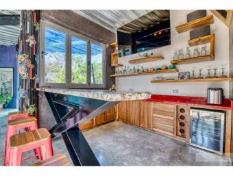 MODERN HOUSE FOR SALE IN SANTA ANA WITH VIEWS OF THE CENTRAL VALLEY
