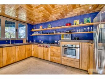 MODERN HOUSE FOR SALE IN SANTA ANA WITH VIEWS OF THE CENTRAL VALLEY