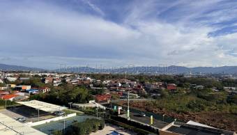 Se alquila apartamento en San Pablo Heredia 26-1983