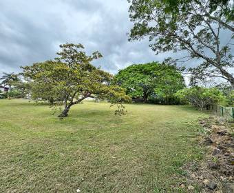 Lote plano de 997 m2 en venta en Condominio Bajo Par, dentro de Ciudad Hacienda Los Reyes