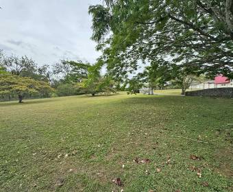 Lote plano de 997 m2 en venta en Condominio Bajo Par, dentro de Ciudad Hacienda Los Reyes