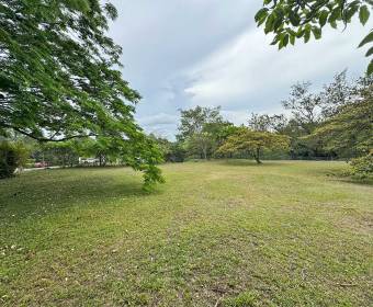 Lote plano de 997 m2 en venta en Condominio Bajo Par, dentro de Ciudad Hacienda Los Reyes