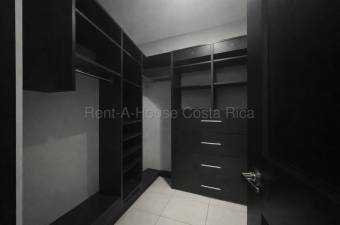 Se vende casa en Ulloa Heredia 26-1600