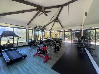 Se vende casa en Ulloa Heredia 26-1600