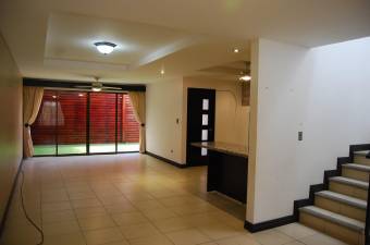 Se vende casa en Santa Ana San José 24-1647