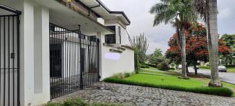 Se vende casa en Escazú Centro 25-1430