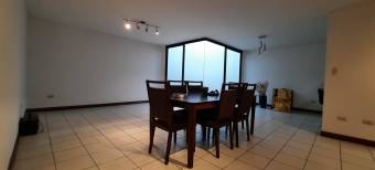 Se vende casa en Escazú Centro 25-1430