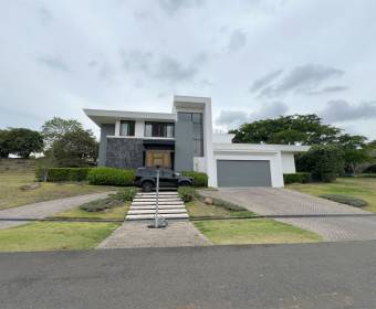 Luxury house for sale in Ciudad Hacienda Los Reyes 