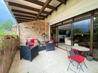 Venta de Apartamento en Río Oro-Santa Ana. 