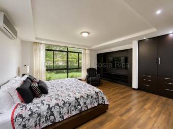 Venta de Apartamento en Río Oro-Santa Ana. 