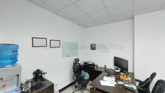 Venta de Exclusiva Propiedad Comercial en Plaza Murano-Santa Ana. RAH 26-1961