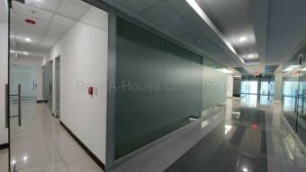 Venta de Exclusiva Propiedad Comercial en Plaza Murano-Santa Ana. RAH 26-1961