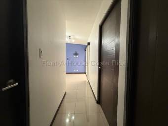 SE ALQUILA AMPLIO Y BELLO APARTAMENTO EN TORRE CONDOMINIO EN CURRIDABAT MLS 26-1860