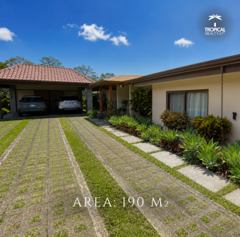 Casa Remodelada de Una Planta en Venta en Piedades de Santa Ana con Amplio Terreno y Privacidad