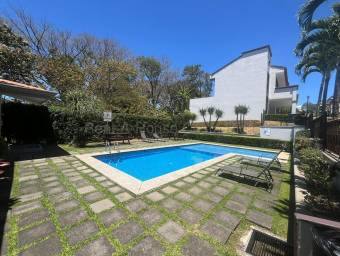 Casa en venta en condominio con terraza y amenidades premium en Ulloa #26-1600 GS