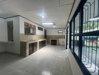 Casa con piscina y jacuzzi en venta en El Tambor de Alajuela #26-876 GS