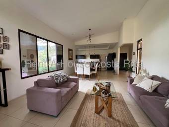 Casa moderna con estudio independiente en venta en Santa Ana, Piedades #26-1487 GS