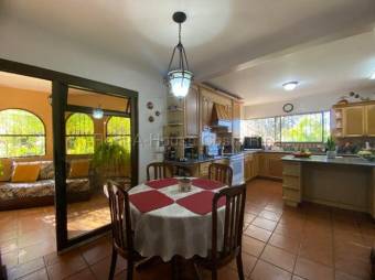 Venta de Casa en San Rafael-Ángeles, Heredia. RAH 26-1942