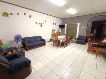 Venta de Casa de 2 Plantas en El Tejar del Guarco.