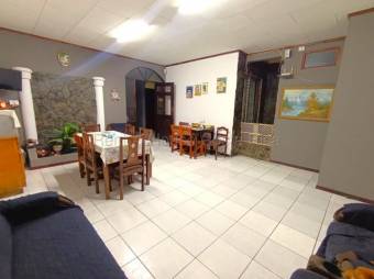 Venta de Casa de 2 Plantas en El Tejar del Guarco.