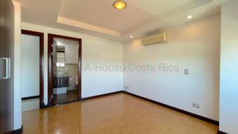Se alquila apartamento en Escazú San José 26-1986