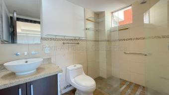 Se alquila apartamento en Escazú San José 26-1986