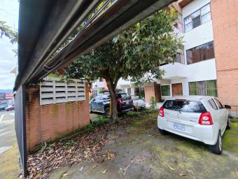 Se vende apartamento en Hospital San José 25-727