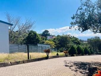 Se vende lote en San Rafael Heredia 25-944