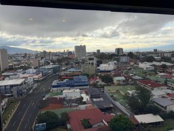 Se vende apartamento en Carmen San José 26-1783