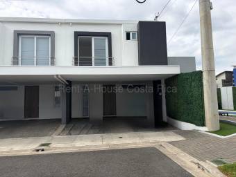 Se vende casa en Ulloa Heredia 26-1989