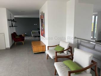 Se vende casa en Ulloa Heredia 26-1989