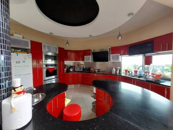 Se vende casa en Santo Domingo Heredia 26-280