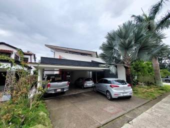 Se vende casa en Santo Domingo Heredia 26-280