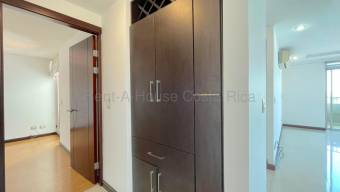 Alquiler de Apartamento en Escazú-San Rafael. RAH 26-1986