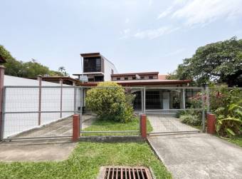 VENTA DE CASA DE 5 HABITACIONES, BARRIO JESÚS, ATENAS, ALAJUELA