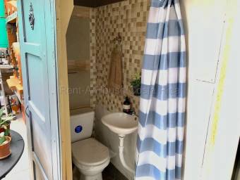 Venta de Casa Amueblada en Agua Caliente-Cartago.