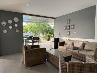 Venta de Casa en Río Oro de Piedades, Santa Ana. RAH 26-2009