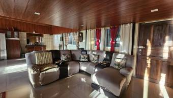 Venta de Casa en Santa Ana. RAH 24-1203
